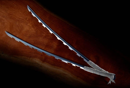 Demon Slayer: Kimetsu no Yaiba Réplicas Proplica 1/1 Plástica Espadas Nichirin (Inosuke Hashibira) 93 cm