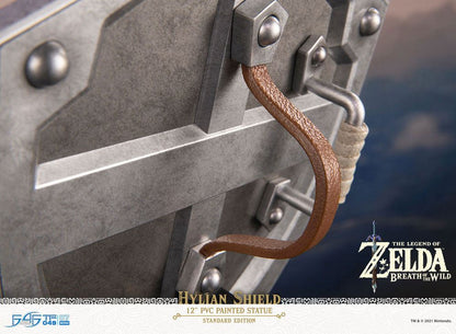 The Legend of Zelda Breath of the Wild Estatua PVC Hylian Shield Standard Edition 29 cm - Embalaje dañado